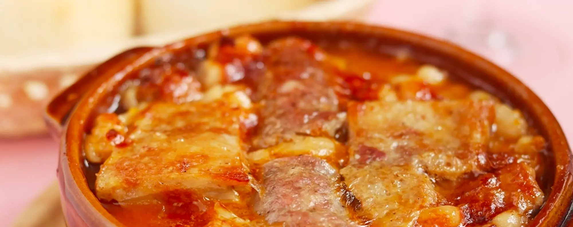 ブドウ栽培から手がけるオリジナルワイン